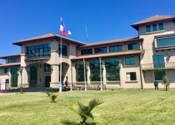 Las variables que mantienen a Chillán Viejo y San Carlos con bajos niveles de calidad de vida