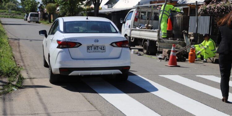 MUNICIPIO CHILLANVEJANO INICIA LAS OBRAS DE DEMARCACIÓN Y SEÑALETICA EN LA VILLA EDUARDO FREI