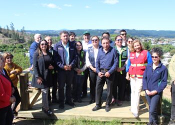 Ministro de Agricultura visita Coelemu para supervisar el avance del Proyecto «Parque Urbano Coelemu» en la provincia de Itata, zona afectada por los incendios forestales de 2023