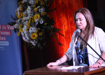 Hospital de Chillán destacó la trayectoria de funcionarios y funcionarias que se jubilan 