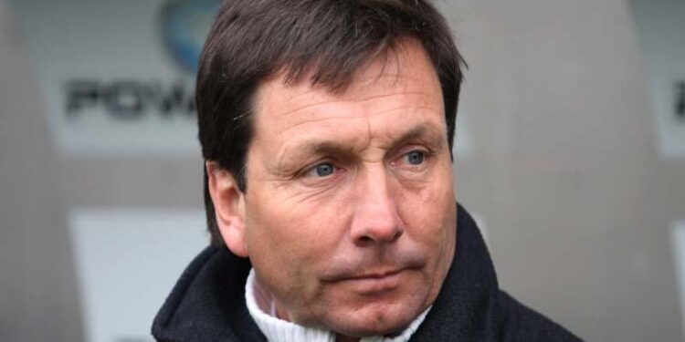 Fernando «Nano» Diaz y Marcelo Oyarzun suenan en la banca de Ñublense