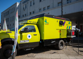 Gobierno Regional entrega el primer puesto de comando móvil a Conaf