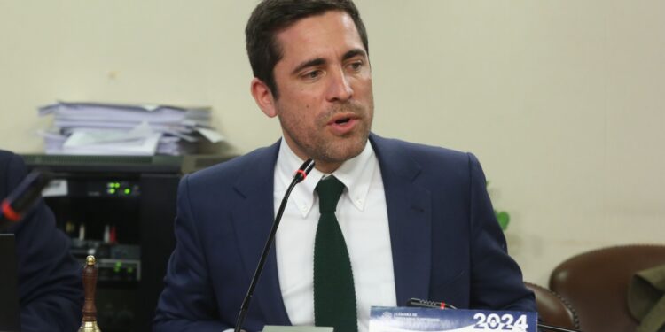Avanza al Senado proyecto priorizado por el diputado Cristóbal Martínez que extiende hasta abril de 2027 plazo para regularizar derechos de agua