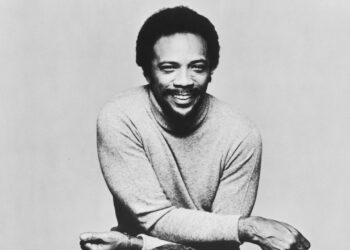 Muere Quincy Jones, el gigante de la música que produjo «Thriller» de Michael Jackson y trabajó con Frank Sinatra