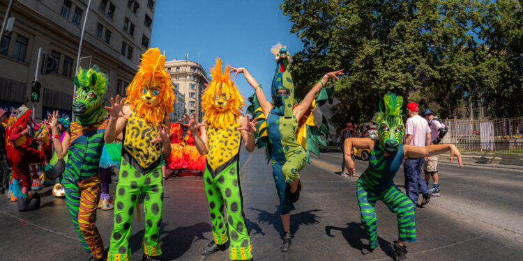 Paris Parade convocó a más de un millón de personas en un nuevo desfile junto a Disney