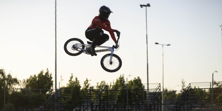 Mauricio Molina se levanta de su caída en el BMX y vuelve a soñar con los Juegos Olímpicos