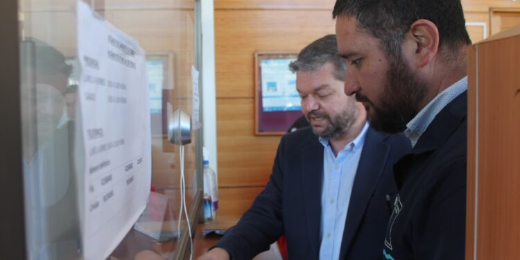 Seremi de Energía acompañó a Frontel a interponer acciones legales por el robo de casi mil metros de cables en El Carmen
