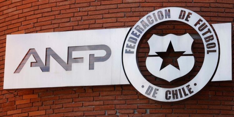 Consejo de Presidentes de la ANFP aprueba bases de torneos 2025 de Primera y Ascenso