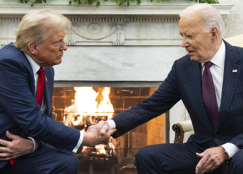 Presidente electo Donald Trump critica a Presidente en ejercicio Joe Biden por caso de Indulto