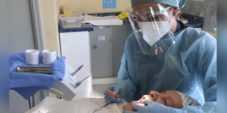 Más horas, más sonrisas: Hospital de Chillán amplía atenciones odontológicas los sábados