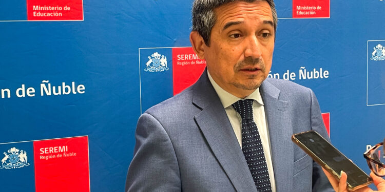 Ministerio de Educación en conjunto con la Direccion de Educación Publica presentan a nuevo director del SLEP Valle de Diguillín y proyectan traspaso educativo para 2026