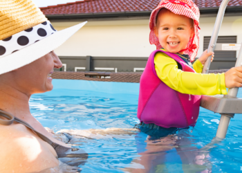 Vacaciones sin tropiezos: Especialista del Hospital de Chillán entrega consejos para cuidar a niñas y niños en el verano