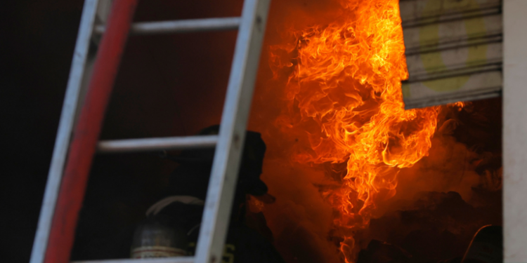 Incendio en Puerto Montt deja víctima fatal
