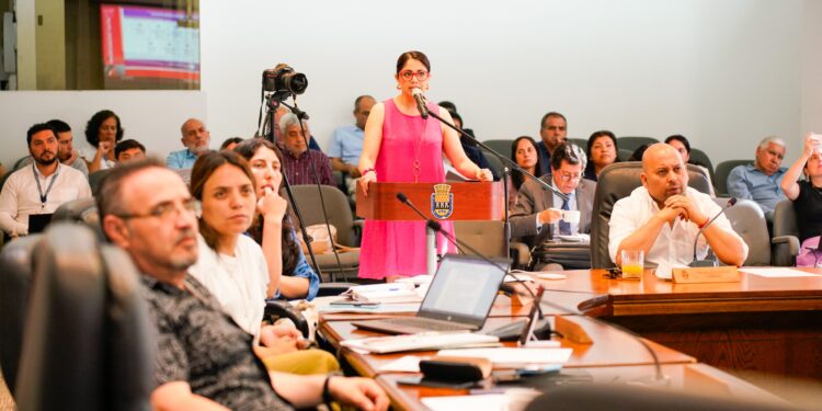 Directora del Servicio de Salud Ñuble presentó en el Concejo Municipal de Chillán proyectos incluidos en el Convenio de Programación para la comuna