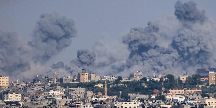 Primer día del alto el fuego en la Franja de Gaza culminó en éxito con la liberación de tres rehenes israelíes, las mujeres civiles