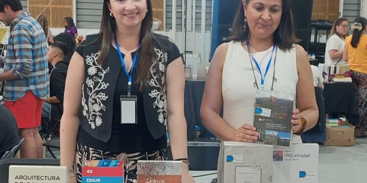 Ediciones UBB comparte sus publicaciones en el Festival del Libro Independiente CAUDAL en Valdivia