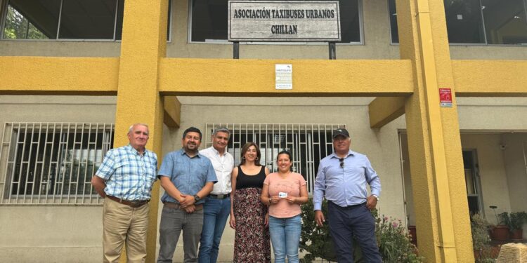 ASOCIACIÓN DE TAXIBUSES PREMIÓ A PASAJEROS QUE MÁS UTILIZARON APLICACIÓN BIPAY DURANTE EL 2024