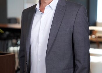 Caso de urólogo acusado de ejercer ilegalmente la profesión: la realidad que destapa sobre los médicos falsos en Chile 