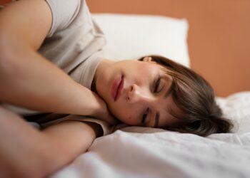 ¿Cómo conciliar el sueño en días de calor extremo?