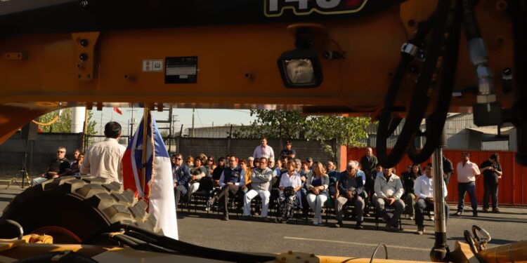 MUNICIPIO CHILLANVEJANO RECIBE NUEVAS MAQUINARIA