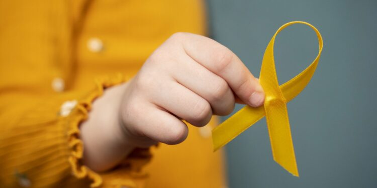 Profesionales de salud promueven la detección temprana del Cáncer Infantil