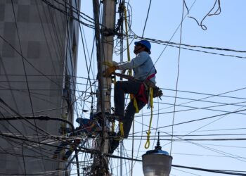 Chillán 1er municipio de Ñuble en comenzar con el retiro de cables en desuso