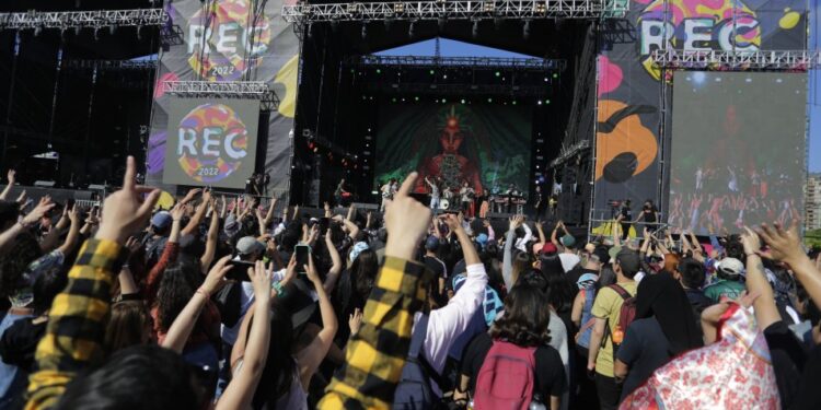 Ministerio de las Culturas convoca a creadores locales para la feria de REC, Rock en Conce 2025 