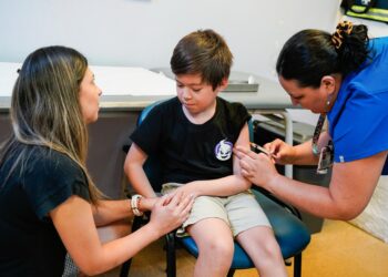 Profesionales de Salud refuerzan el llamado a cumplir con el calendario de vacunación programática