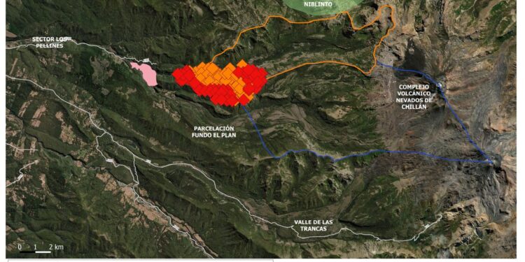 Gobernador Crisóstomo solicita decretar Alerta Roja por incendio en precordillera de Ñuble