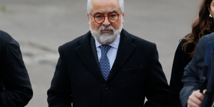 Tras casi siete meses, el abogado Luis Hermosilla salió de la cárcel