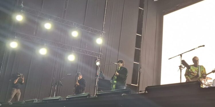 LOS TRES HACEN HISTORIA EN LA PRIMERA NOCHE DEL FESTIVAL REC: 175 MIL PERSONAS VIBRAN EN UN ÉPICO CIERRE