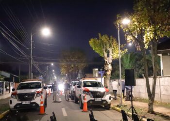 ILUMINACIÓN FOTOVOLTAICA: CHILLÁN VIEJO FORTALECE LA SEGURIDAD PÚBLICA CON RUTAS MÁS ILUMINADAS