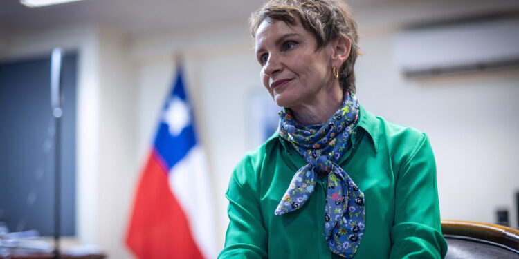 Carolina Tohá, profundizó en varios aspectos relativos a su campaña presidencial. para su eventual gobierno