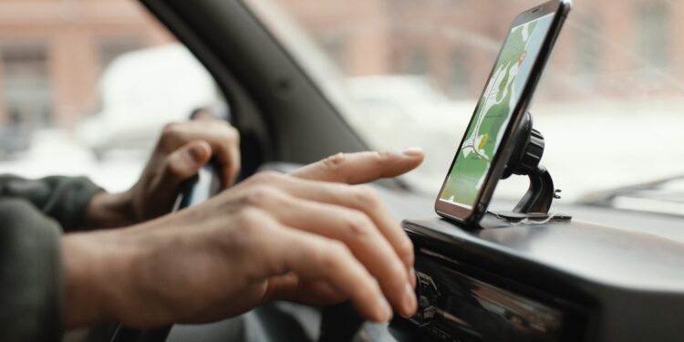 LEY DE EMPRESAS DE APLICACIÓN DE TRANSPORTES: REGLAMENTO PASA EL FILTRO DE CONTRALORÍA