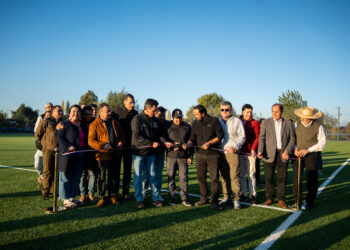 En San Carlos se inaugura la quinta de las 21 canchas para Ñuble