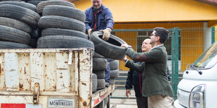 San Ignacio se convierte en el primer municipio de Ñuble en firmar convenio para la gestión sustentable de neumáticos