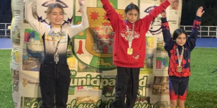 Carmelina presente en el podio de la Súper Liga Sur de patín carrera en Angol