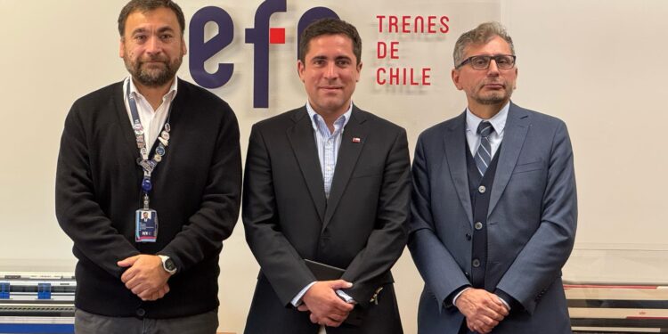 Diputado Cristóbal Martínez se reúne con gerencia de EFE para abordar distintas medidas ante suspensión de servicio de trenes por robo de cables