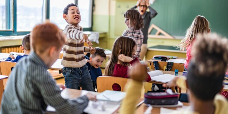 Violencia en el aula: ¿Por qué la educación emocional debe ser un eje central del sistema educativo?