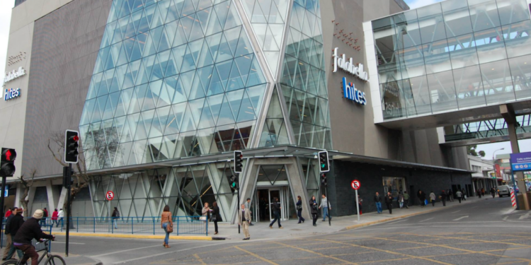 Disturbios y enfrentamientos protagonizados por estudiantes en el mall preocupa a autoridades locales