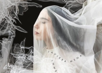 Javiera Mena se transforma con Inmersión, su disco más vulnerable y profundo