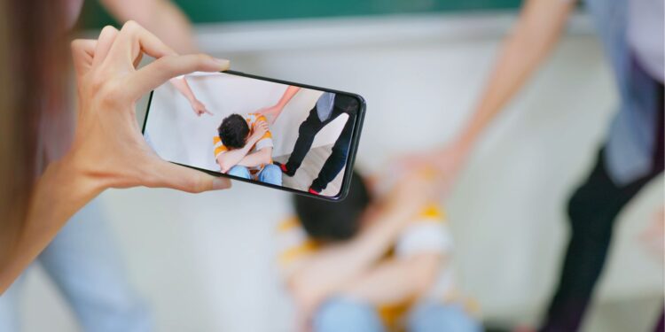 Alza en denuncias de violencia escolar refleja un problema social más amplio