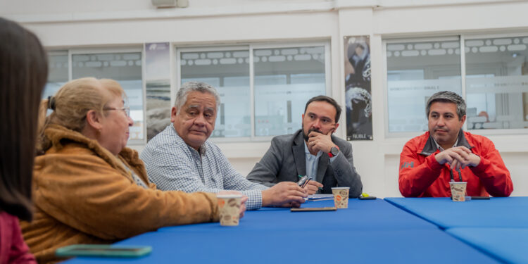 Gobernador Crisóstomo llama a parlamentarios de Ñuble a apoyar la pesca artesanal en votación de Ley de Fraccionamiento