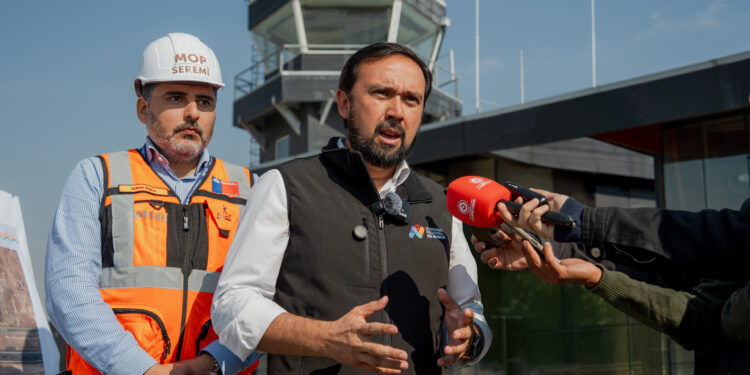 Director de la DGAC y Gobernador Crisóstomo constatarán en terreno la situación del aeródromo Bernardo O’Higgins