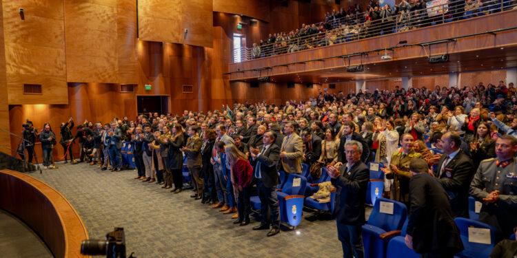 Gobernador Crisóstomo realiza Cuenta Pública y anuncia apertura de la Escuela de Formación de Carabineros Ñuble en 2026