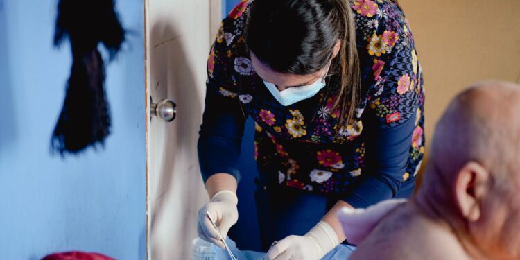 Servicio de Salud Ñuble destaca los beneficios de la Hospitalización Domiciliaria