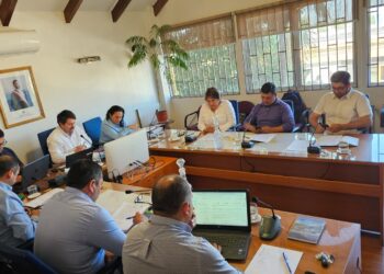 Entregan Beca de Educación Superior a más de 300 estudiantes de El Carmen