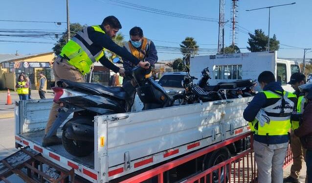 Nueve motocicletas sin licencias son retiradas en Parque Lantaño