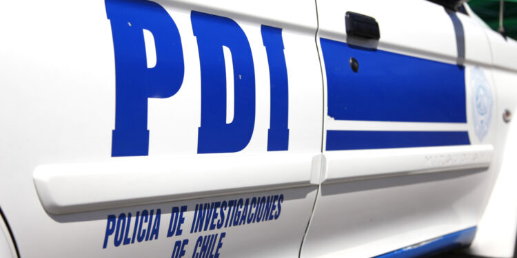 Detienen a dos sujetos por venta ilegal de cigarrillos en Chillán