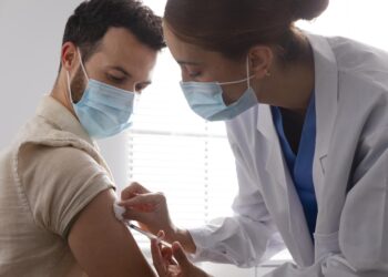 Influenza A representa el 31,7% de los virus circulantes: autoridades refuerzan vacunación en el centro de Concepción